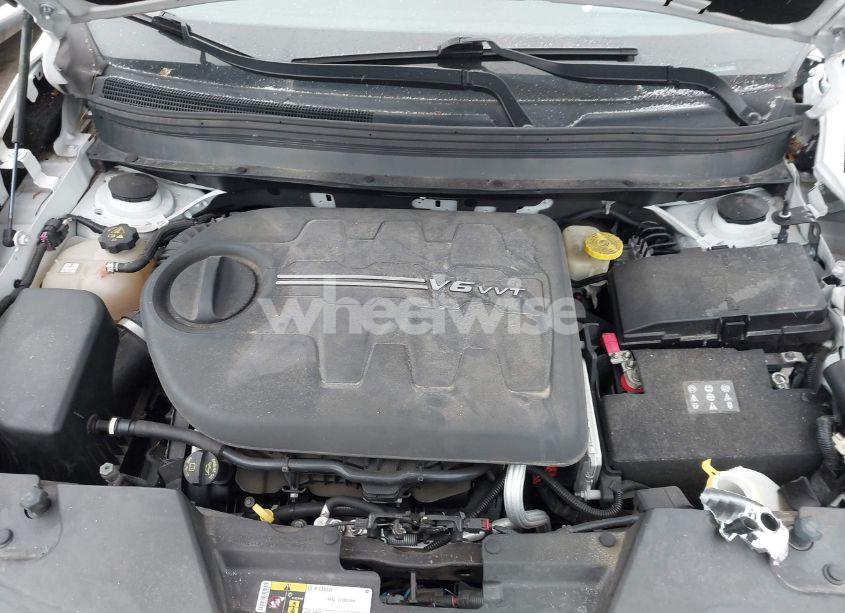 Photo 10 of 2017 Jeep Cherokee LATITUDE 4X4 (VIN 1C4PJMCS6HW599754)