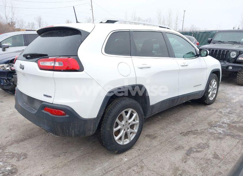 Photo 4 of 2017 Jeep Cherokee LATITUDE 4X4 (VIN 1C4PJMCS6HW599754)