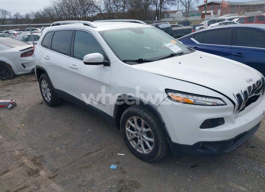 2017 Jeep Cherokee LATITUDE 4X4 (VIN 1C4PJMCS6HW633157) main photo