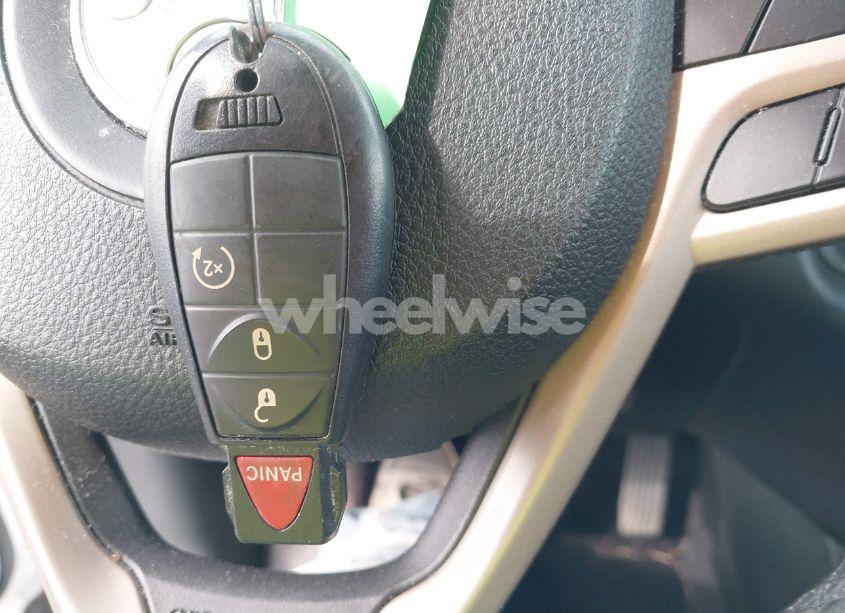 Photo 11 of 2017 Jeep Cherokee LATITUDE 4X4 (VIN 1C4PJMCS6HW633157)