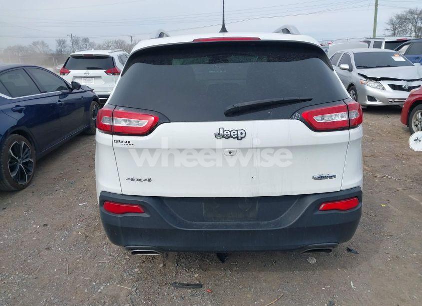 Photo 16 of 2017 Jeep Cherokee LATITUDE 4X4 (VIN 1C4PJMCS6HW633157)