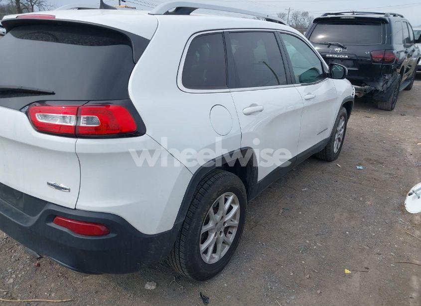 Photo 4 of 2017 Jeep Cherokee LATITUDE 4X4 (VIN 1C4PJMCS6HW633157)