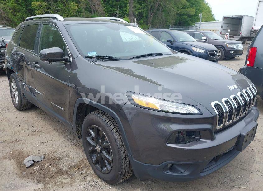 2017 Jeep Cherokee LATITUDE 4X4 (VIN 1C4PJMCS6HW649441) main photo