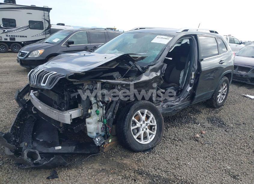 Photo 2 of 2014 Jeep Cherokee LATITUDE (VIN 1C4PJMCS7EW150787)