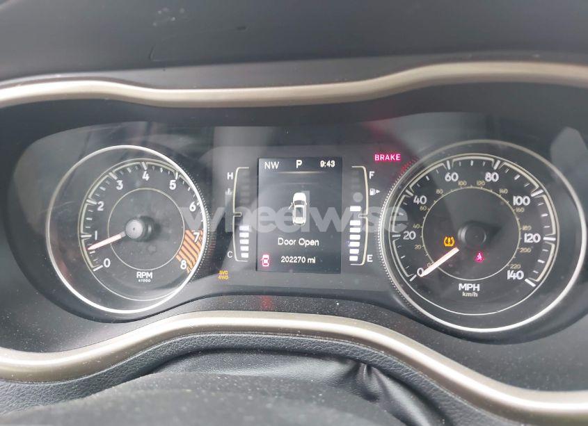 Photo 7 of 2014 Jeep Cherokee LATITUDE (VIN 1C4PJMCS7EW162342)