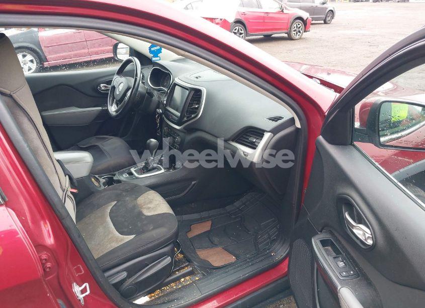 Photo 5 of 2014 Jeep Cherokee LATITUDE (VIN 1C4PJMCS7EW196765)