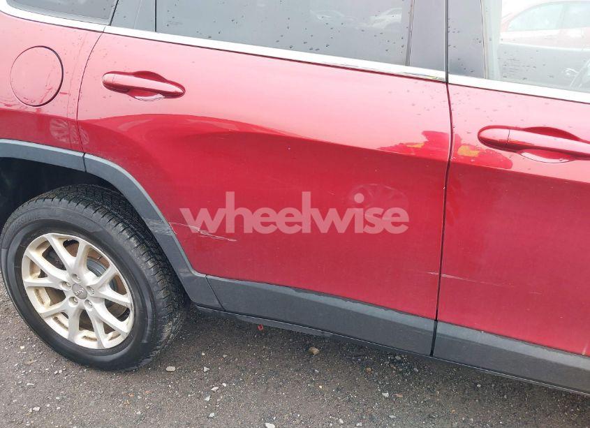 Photo 6 of 2014 Jeep Cherokee LATITUDE (VIN 1C4PJMCS7EW196765)