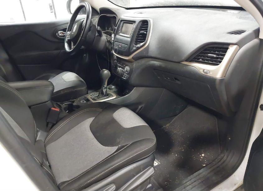 Photo 5 of 2014 Jeep Cherokee LATITUDE (VIN 1C4PJMCS7EW273490)