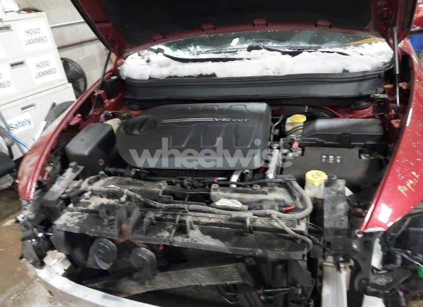 Photo 10 of 2015 Jeep Cherokee LATITUDE (VIN 1C4PJMCS7FW534876)