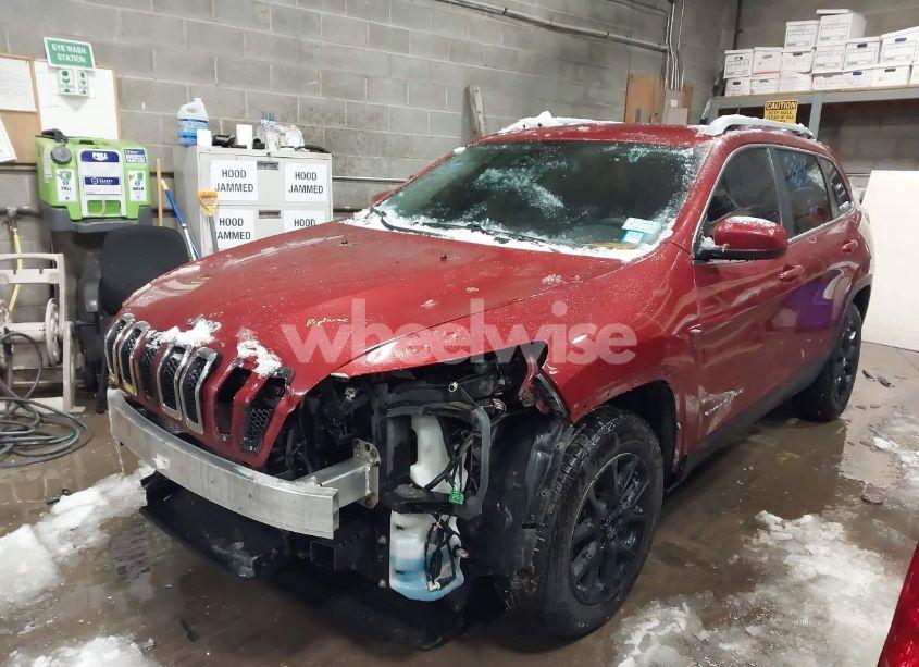 Photo 2 of 2015 Jeep Cherokee LATITUDE (VIN 1C4PJMCS7FW534876)