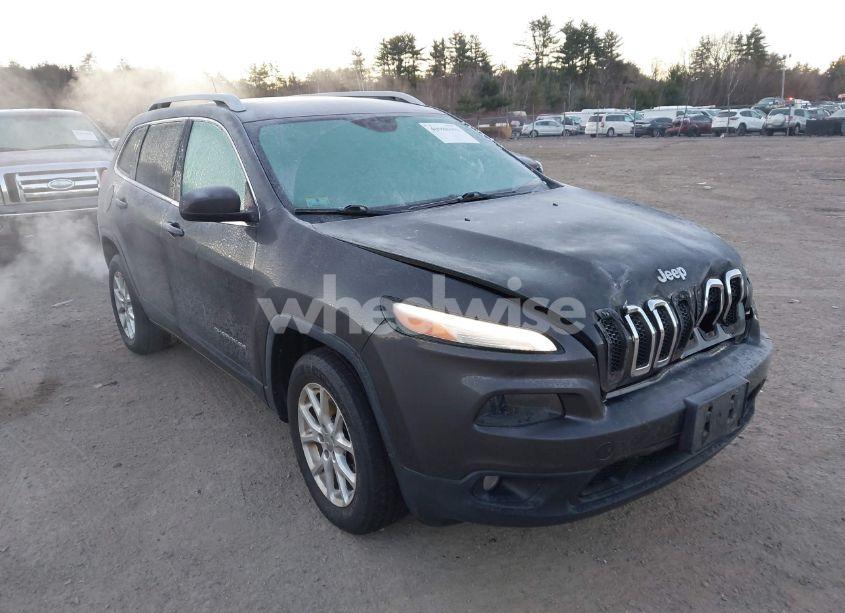 Photo 13 of 2015 Jeep Cherokee LATITUDE (VIN 1C4PJMCS7FW541214)