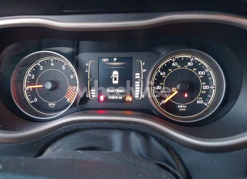 Photo 7 of 2015 Jeep Cherokee LATITUDE (VIN 1C4PJMCS7FW541214)