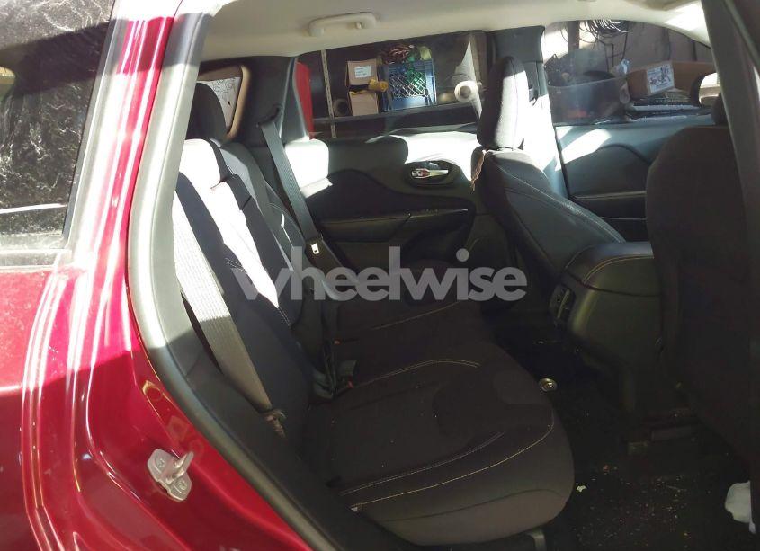 Photo 8 of 2015 Jeep Cherokee LATITUDE (VIN 1C4PJMCS7FW559681)