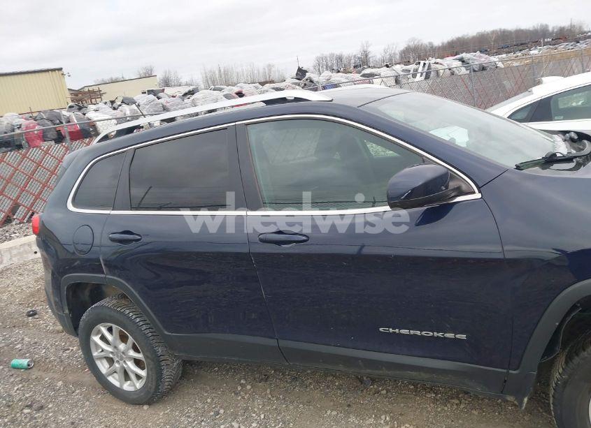 Photo 13 of 2015 Jeep Cherokee LATITUDE (VIN 1C4PJMCS7FW591949)