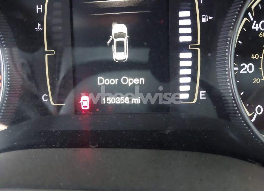 Photo 15 of 2015 Jeep Cherokee LATITUDE (VIN 1C4PJMCS7FW591949)