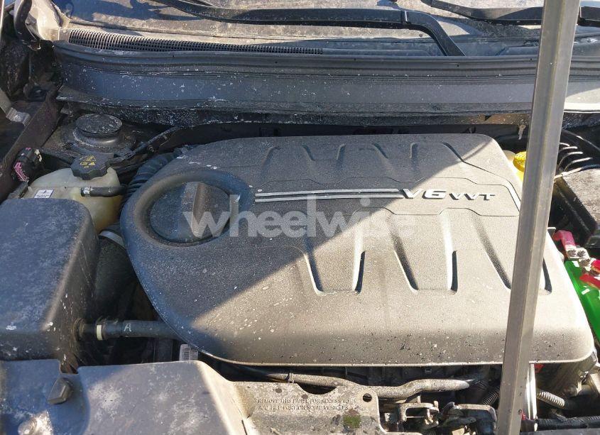 Photo 10 of 2015 Jeep Cherokee LATITUDE (VIN 1C4PJMCS7FW664897)