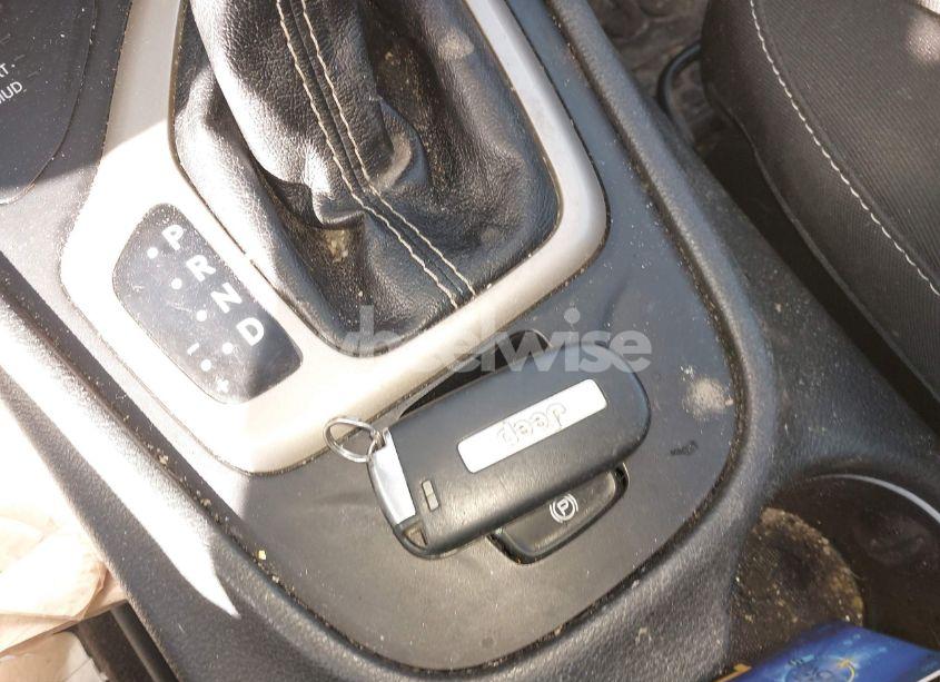 Photo 11 of 2015 Jeep Cherokee LATITUDE (VIN 1C4PJMCS7FW664897)