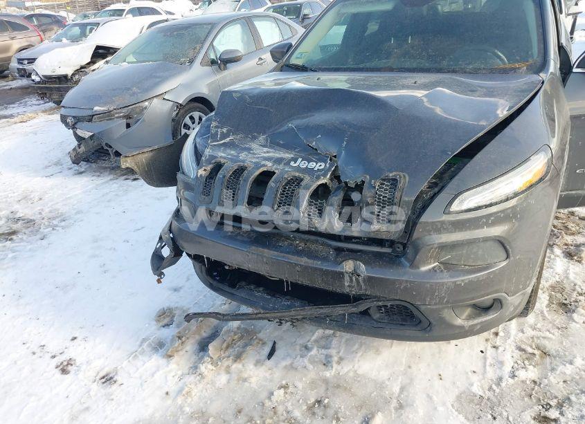 Photo 6 of 2015 Jeep Cherokee LATITUDE (VIN 1C4PJMCS7FW664897)