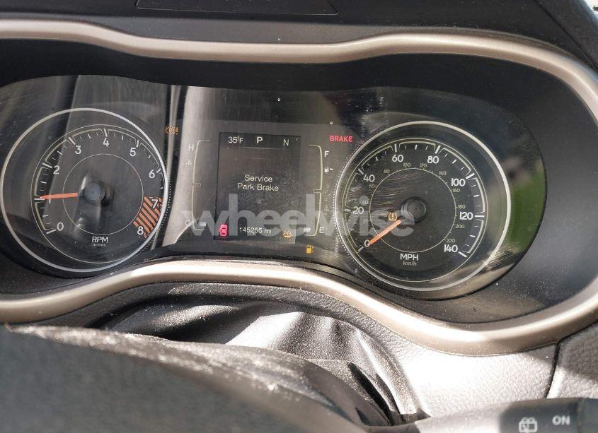 Photo 7 of 2015 Jeep Cherokee LATITUDE (VIN 1C4PJMCS7FW664897)