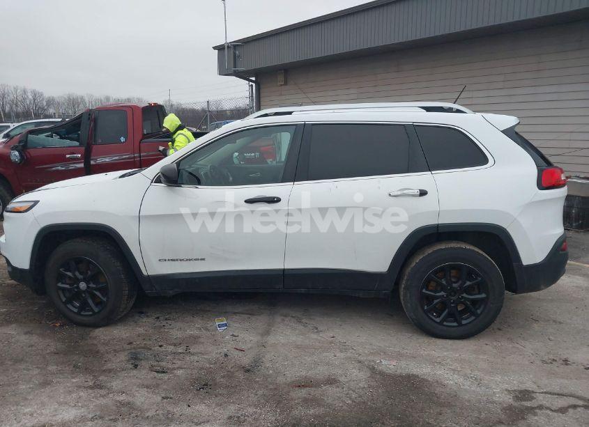 Photo 13 of 2015 Jeep Cherokee NORTH (VIN 1C4PJMCS7FW684955)