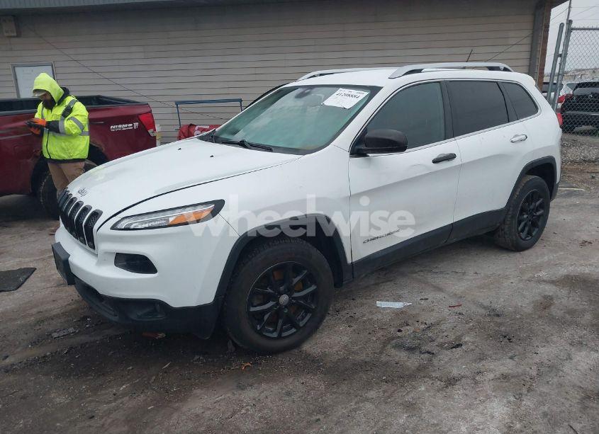 Photo 2 of 2015 Jeep Cherokee NORTH (VIN 1C4PJMCS7FW684955)