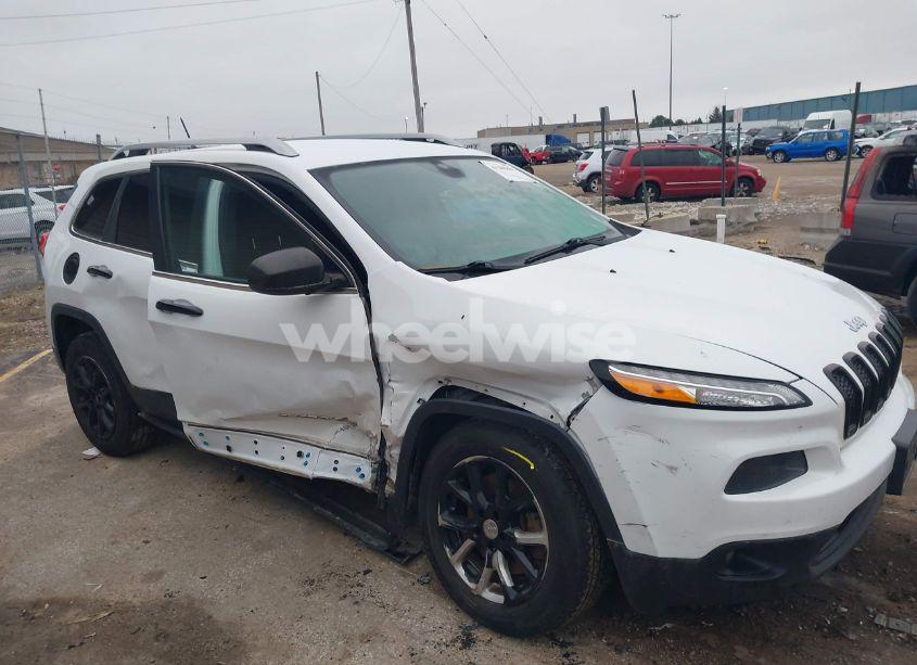 Photo 6 of 2015 Jeep Cherokee NORTH (VIN 1C4PJMCS7FW684955)