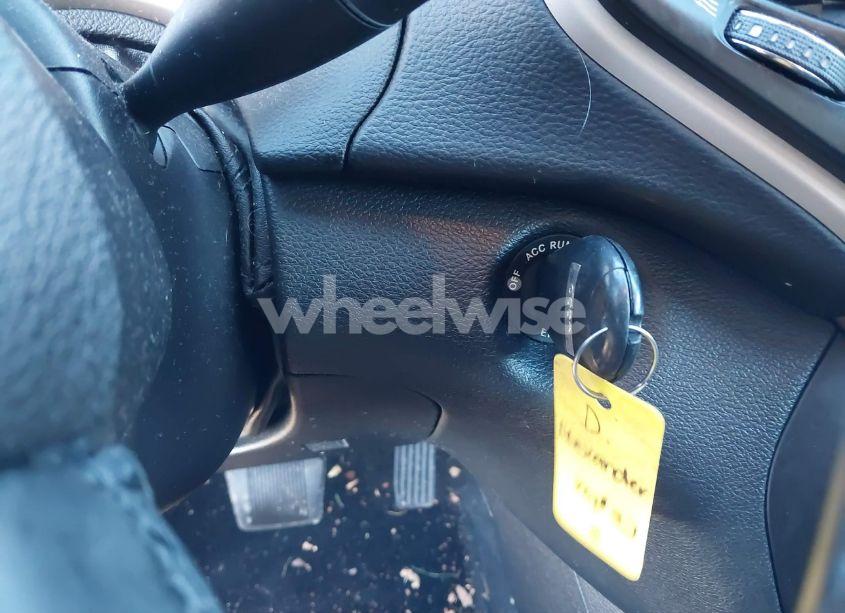 Photo 11 of 2015 Jeep Cherokee LATITUDE (VIN 1C4PJMCS7FW725505)