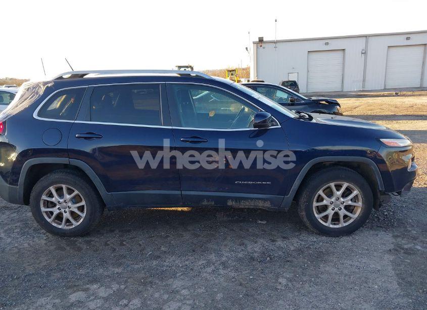 Photo 13 of 2015 Jeep Cherokee LATITUDE (VIN 1C4PJMCS7FW725505)