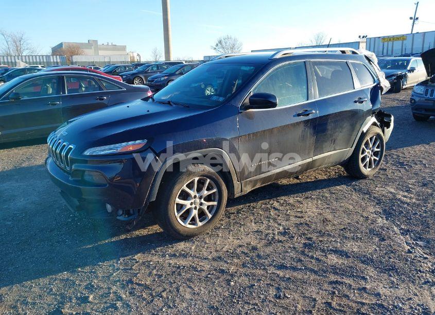 Photo 2 of 2015 Jeep Cherokee LATITUDE (VIN 1C4PJMCS7FW725505)