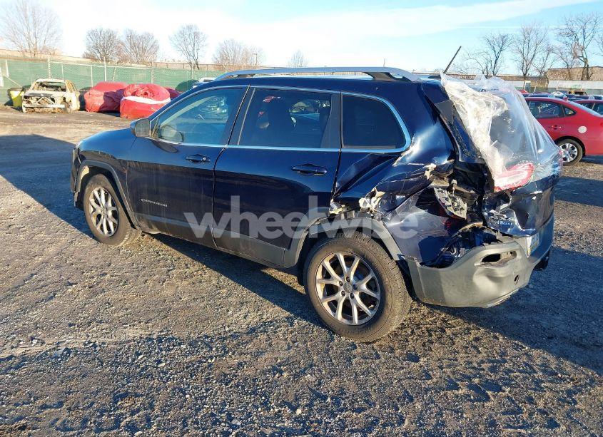 Photo 3 of 2015 Jeep Cherokee LATITUDE (VIN 1C4PJMCS7FW725505)