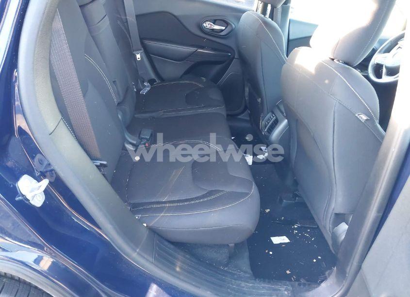 Photo 8 of 2015 Jeep Cherokee LATITUDE (VIN 1C4PJMCS7FW725505)