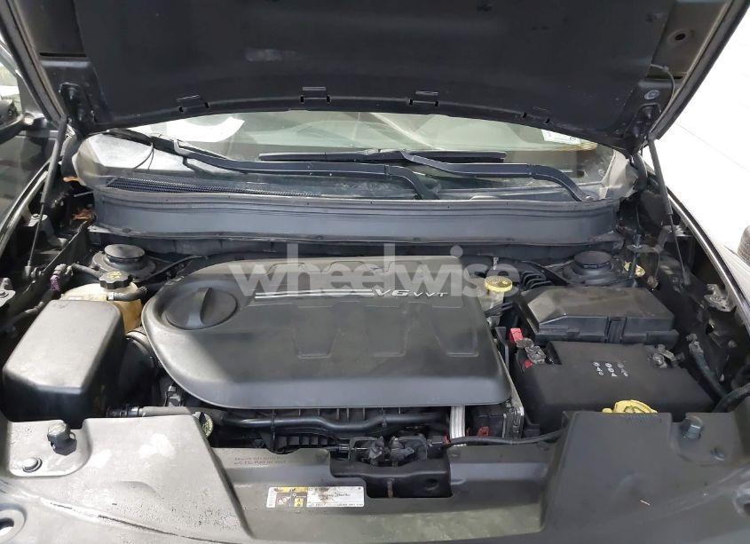 Photo 10 of 2015 Jeep Cherokee LATITUDE ALTITUDE (VIN 1C4PJMCS7FW727626)