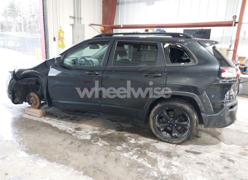 Photo 15 of 2015 Jeep Cherokee LATITUDE ALTITUDE (VIN 1C4PJMCS7FW727626)