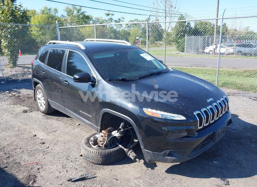 2015 Jeep Cherokee LATITUDE (VIN 1C4PJMCS7FW745348) main photo