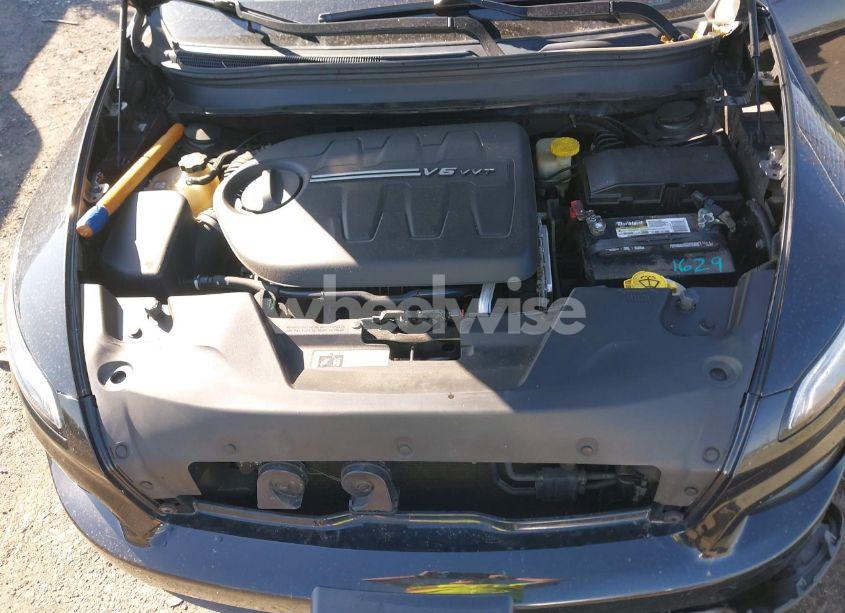 Photo 10 of 2015 Jeep Cherokee LATITUDE (VIN 1C4PJMCS7FW745348)