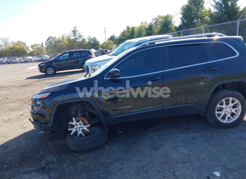 Photo 14 of 2015 Jeep Cherokee LATITUDE (VIN 1C4PJMCS7FW745348)