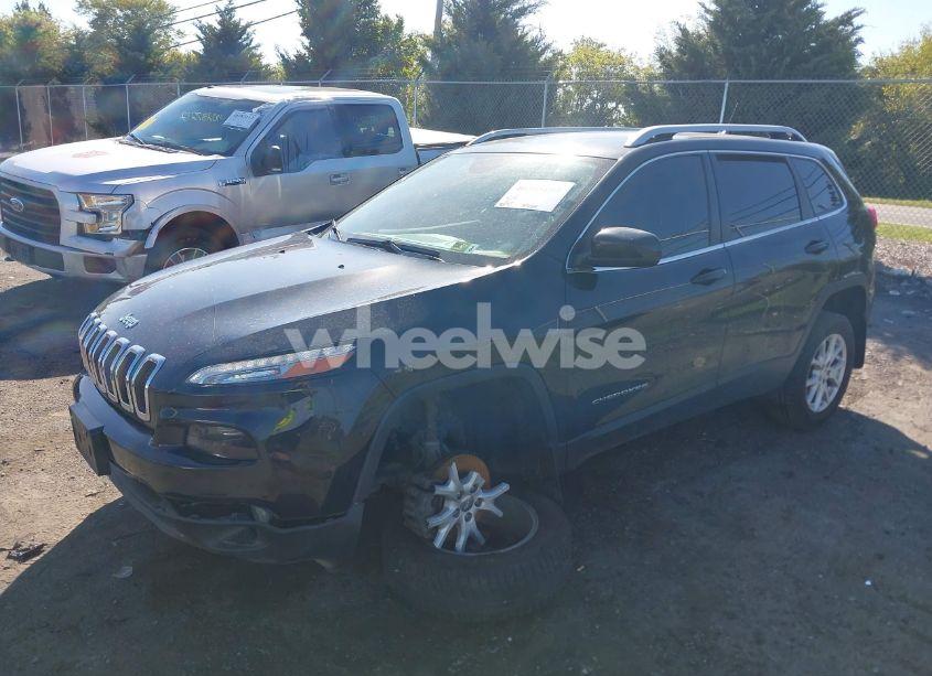 Photo 2 of 2015 Jeep Cherokee LATITUDE (VIN 1C4PJMCS7FW745348)