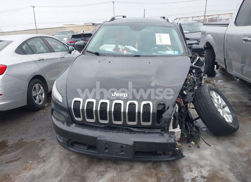 Photo 11 of 2015 Jeep Cherokee LATITUDE (VIN 1C4PJMCS7FW795294)
