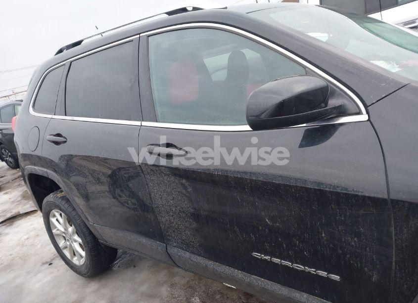 Photo 12 of 2015 Jeep Cherokee LATITUDE (VIN 1C4PJMCS7FW795294)