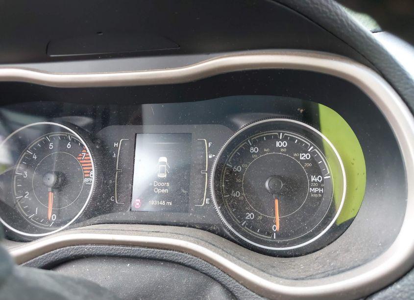 Photo 7 of 2016 Jeep Cherokee LATITUDE (VIN 1C4PJMCS7GW101530)