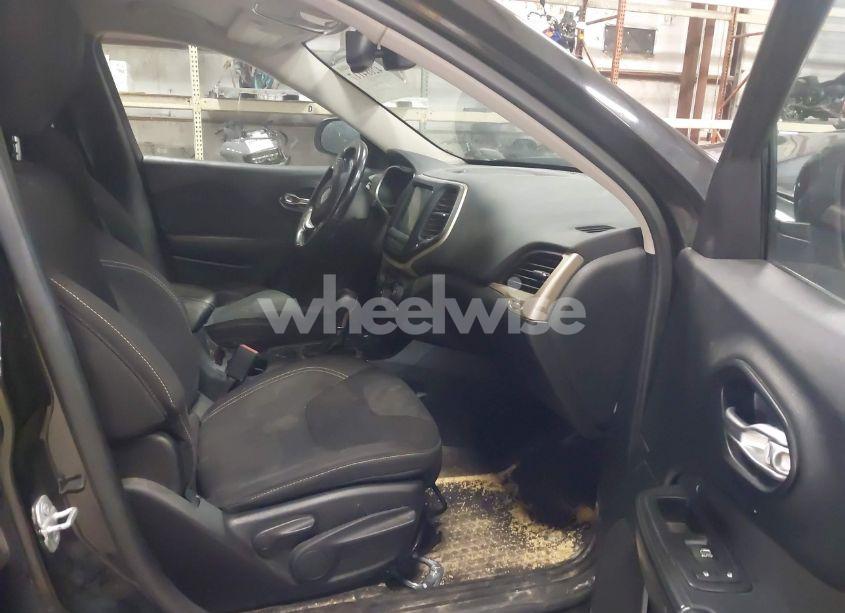 Photo 5 of 2016 Jeep Cherokee NORTH (VIN 1C4PJMCS7GW213051)