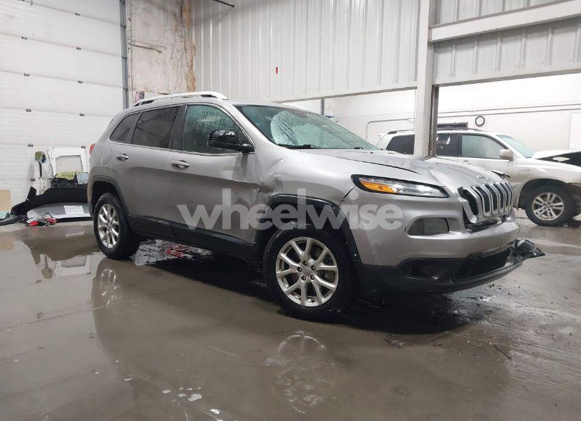 2016 Jeep Cherokee LATITUDE (VIN 1C4PJMCS7GW227726) main photo
