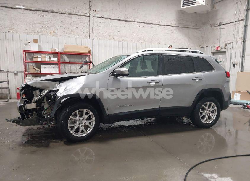 Photo 15 of 2016 Jeep Cherokee LATITUDE (VIN 1C4PJMCS7GW227726)
