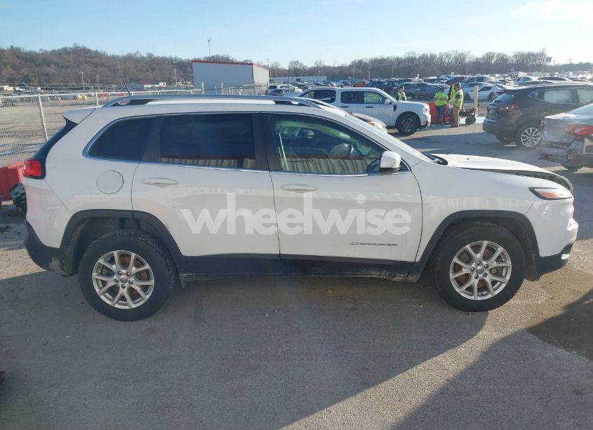 Photo 14 of 2016 Jeep Cherokee LATITUDE (VIN 1C4PJMCS7GW239908)