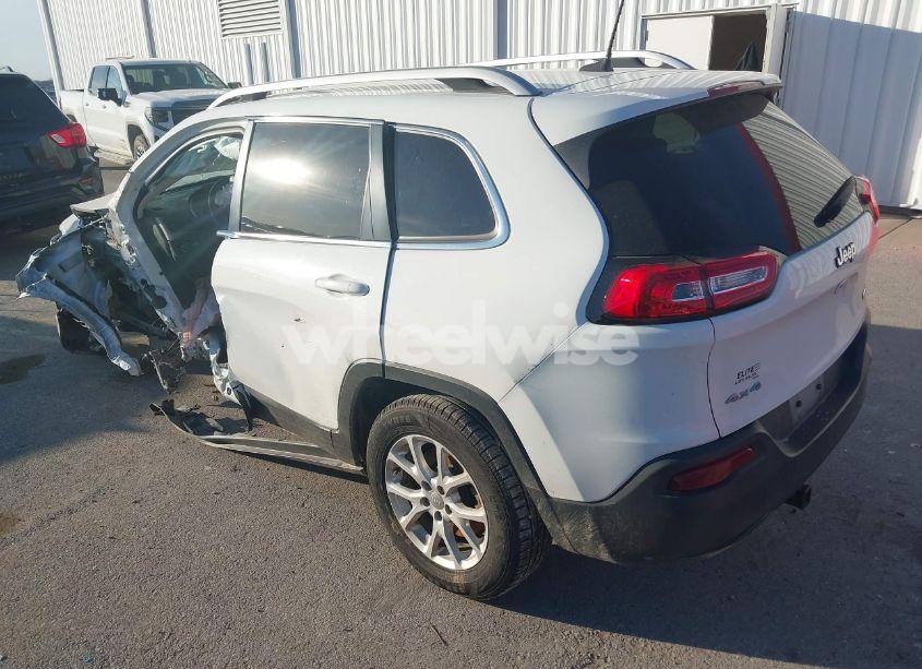 Photo 3 of 2016 Jeep Cherokee LATITUDE (VIN 1C4PJMCS7GW239908)