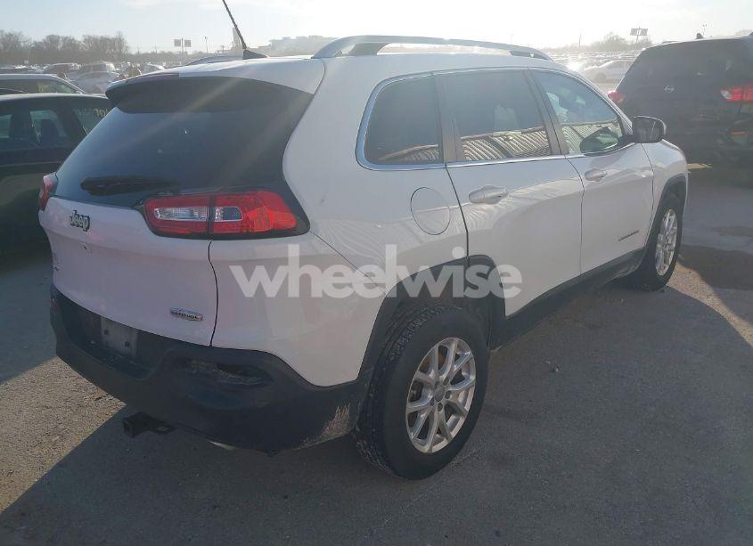 Photo 4 of 2016 Jeep Cherokee LATITUDE (VIN 1C4PJMCS7GW239908)