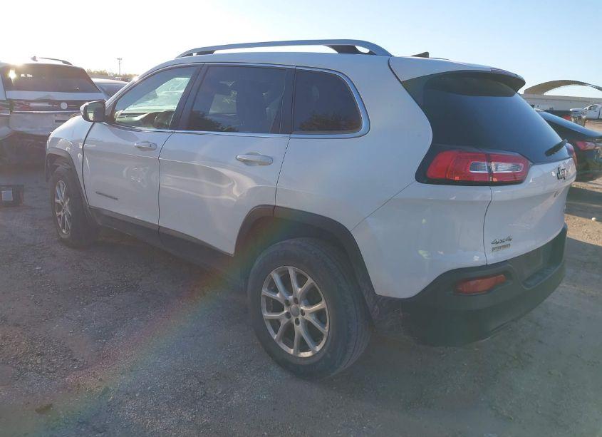 Photo 3 of 2016 Jeep Cherokee LATITUDE (VIN 1C4PJMCS7GW279518)