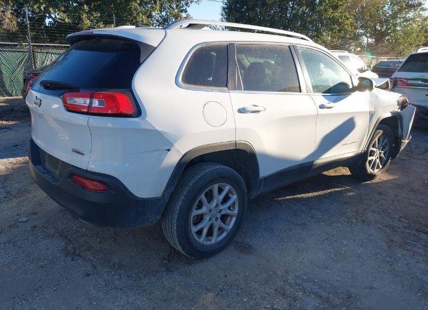 Photo 4 of 2016 Jeep Cherokee LATITUDE (VIN 1C4PJMCS7GW279518)