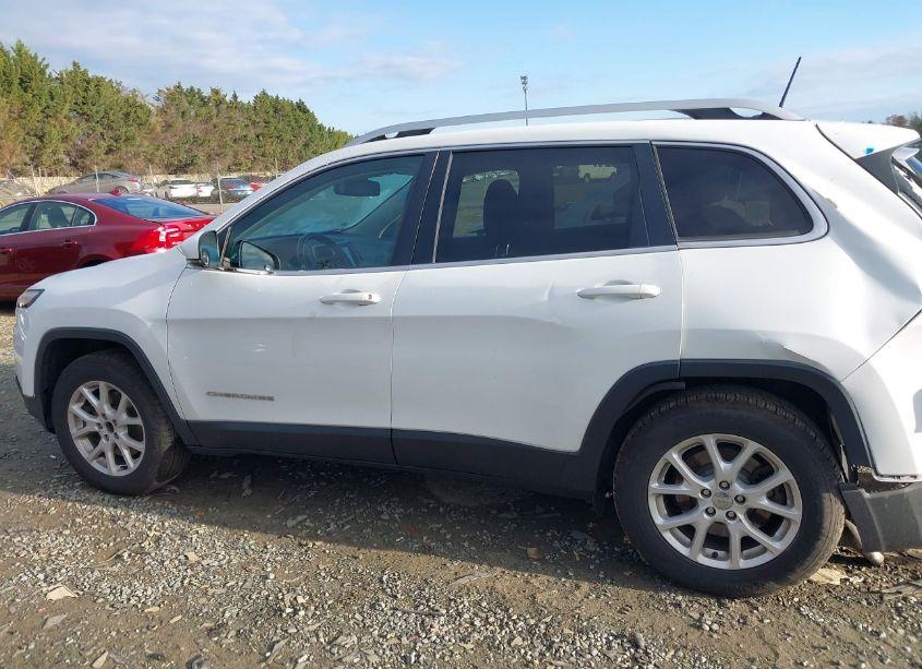 Photo 14 of 2016 Jeep Cherokee LATITUDE (VIN 1C4PJMCS7GW310945)