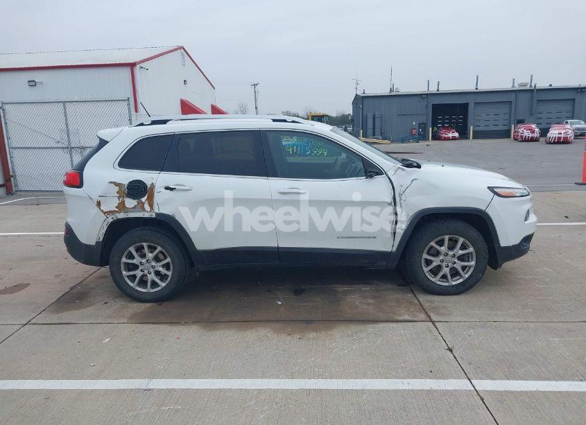 Photo 14 of 2016 Jeep Cherokee LATITUDE (VIN 1C4PJMCS7GW326398)